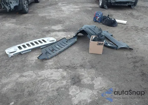 2014 Jeep Cherokee Latitude z USA, uszkodzony, nr VIN 1C4PJMCB4EW128150